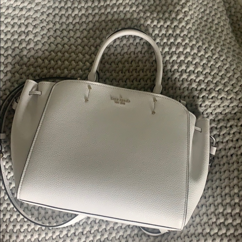 White Kate Spade purse ♠️